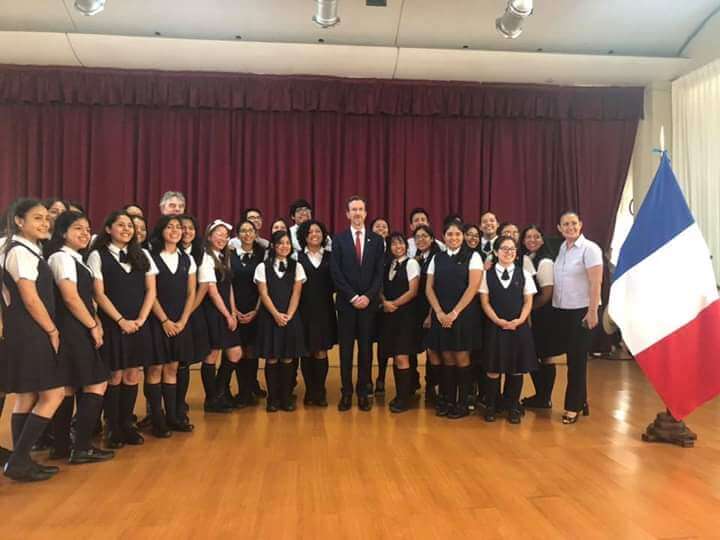 Visita del Embajador de Francia